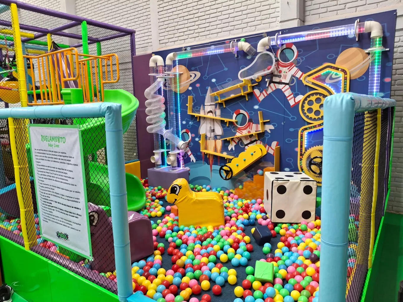 Area de pelotas